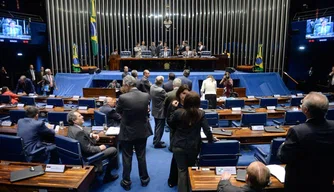 O código que protege os usuários dos serviços públicos foi aprovado no Plenário do Senado.