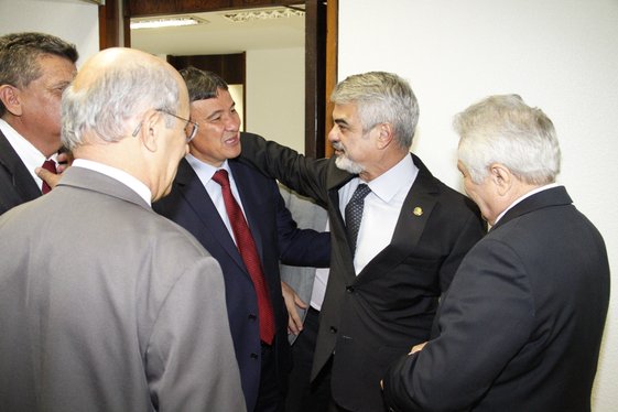 Wellington Dias se reúne com