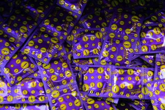 Preservativo masculino distribuído pelo SUS.