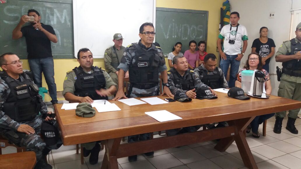 Reforço policial garante aulas em Esperantina