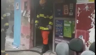 O incêndio começou por volta das 7h30