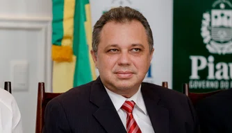 Secretário Florentino Neto