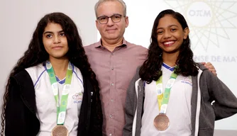 Alunas premiadas na Olímpiada Piauiense de Matemática