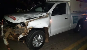 Veículo após colisão com motocicleta em Batalha.