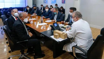 Prefeito de Teresina, Dr. Pessoa em reunião com o Ministro da Saúde, Marcelo Queiroga.