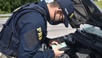 Homem é preso suspeito de receptação de veículo em Timon.