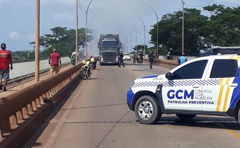 Acidente na Ponte Nova que liga Teresina e Timon.