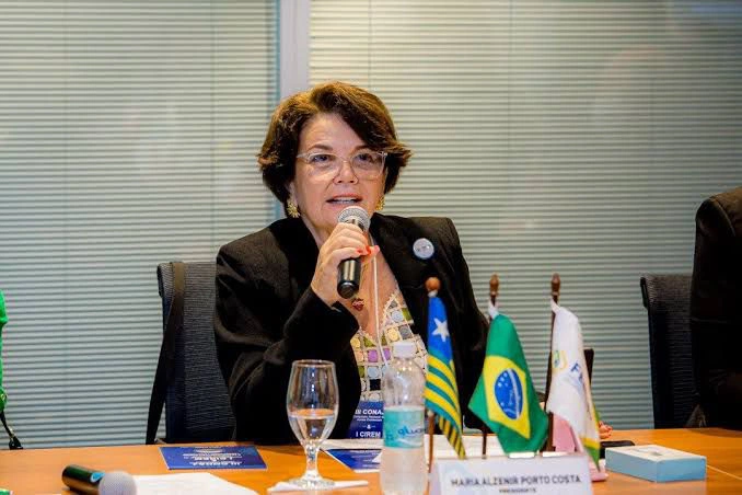 Alzenir Porto.