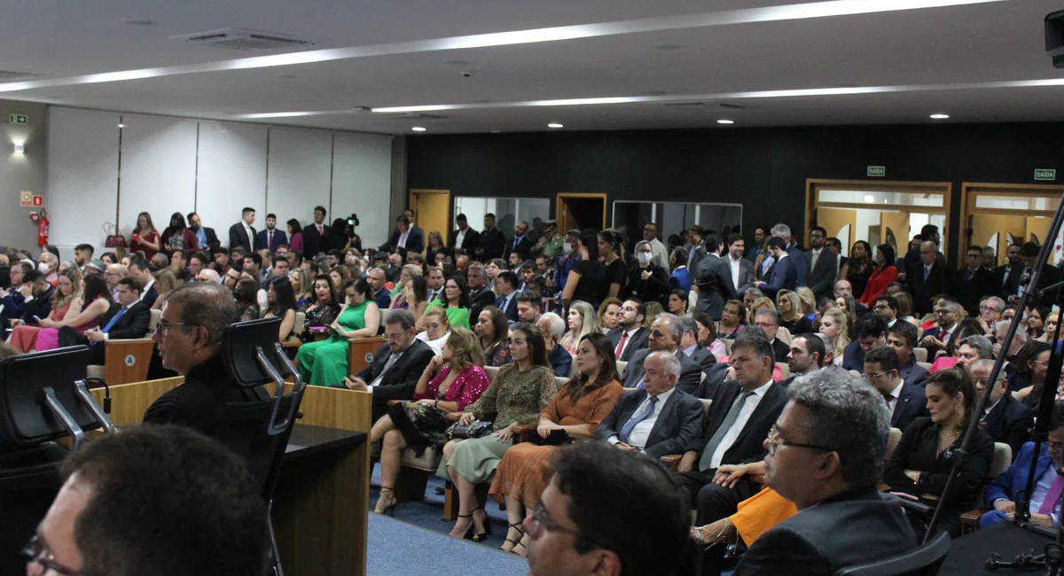 Desembargador Hilo de Almeida é empossado novo presidente do TJ-PI