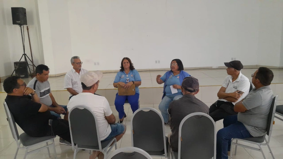 DIVISA reuni comerciantes para orientar sobre manipulação de alimentos em Campo Maior