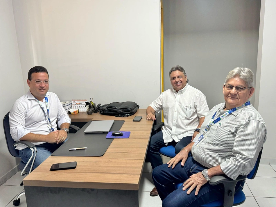 Deputado Júlio Arcoverde discute sobre infraestrutura e mobilidade para Teresina