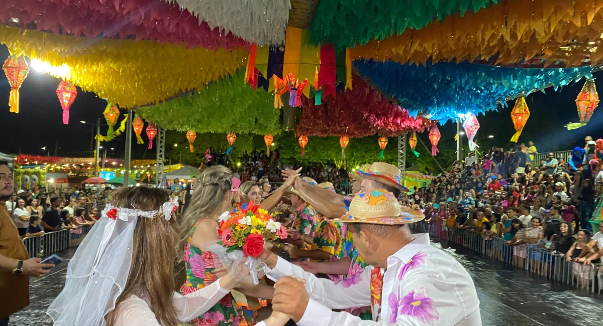 Primeira noite do São João da Esperança 2025 em Esperantina