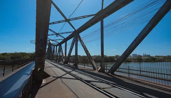 Ponte Metálica.