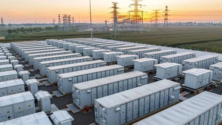 Sistemas de armazenamento de energia por baterias