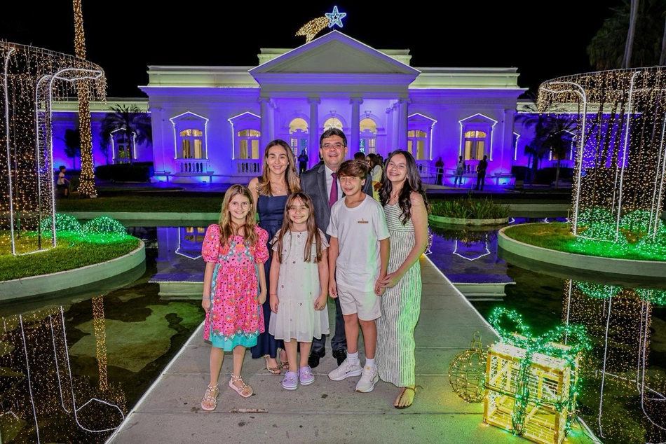 Inauguração da decoração natalina da Avenida Antonino Freire e dos jardins do Palácio de Karnak