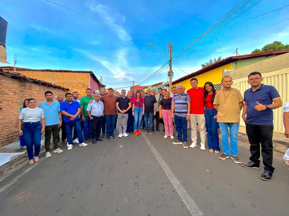 Ivanária Sampaio prestigia encerramento dos festejos de Santa Luzia em Luzilândia