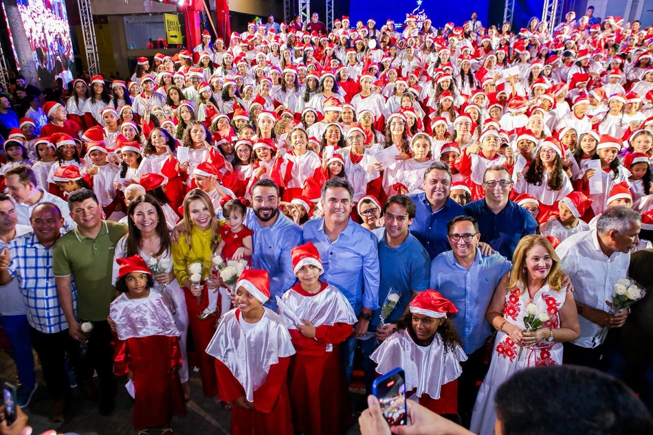 Ciro Nogueira em celebração natalina de Parnaíba