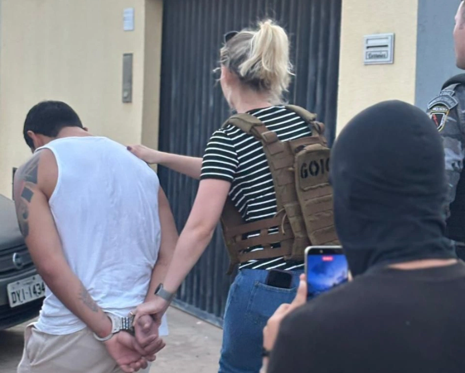 Homem conduzido por agressão