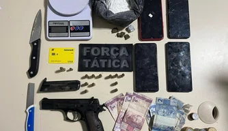 Material apreendido durante busca em residência na cidade de Valença