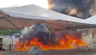Incêndio de grandes proporções em Lagoinha do Piauí