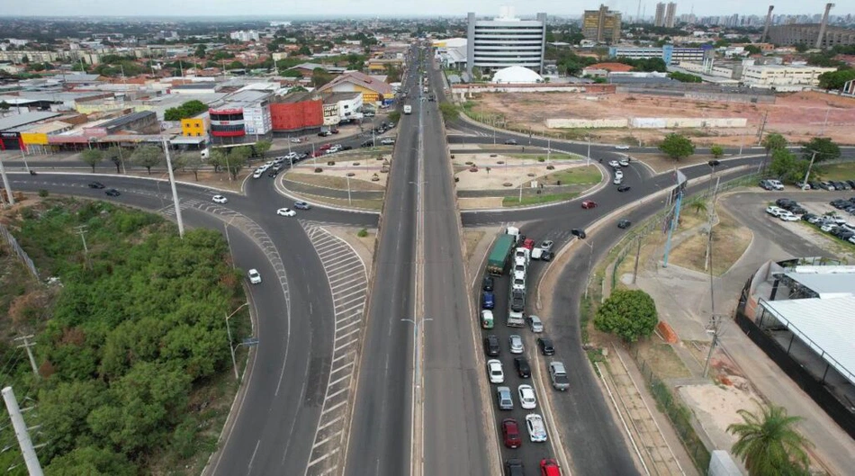 Viaduto da Avenida Miguel Rosa