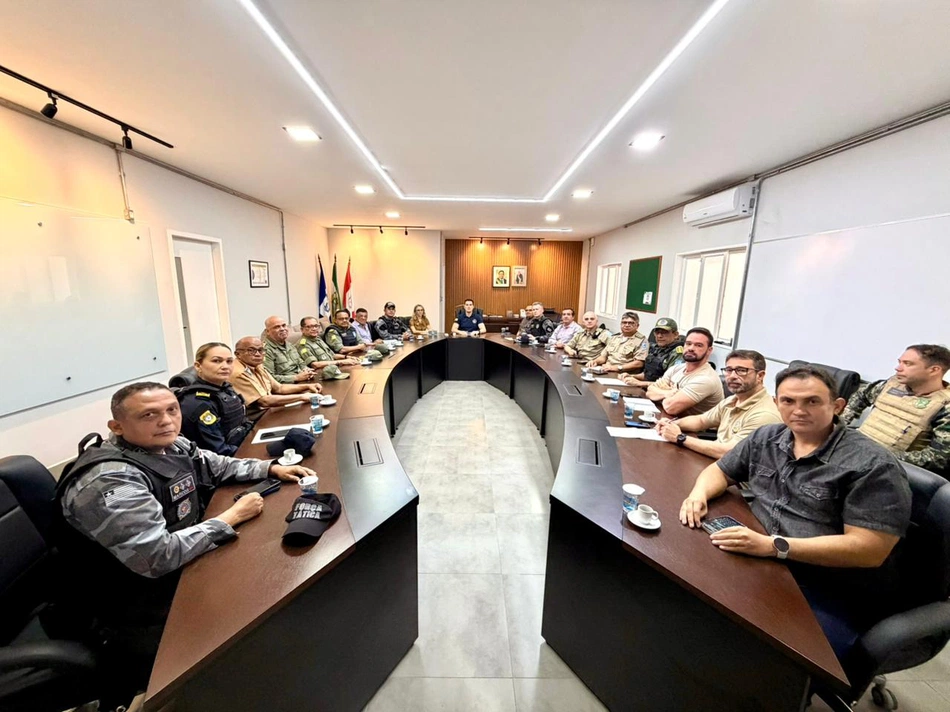Reunião de planejamento para período carnavalesco