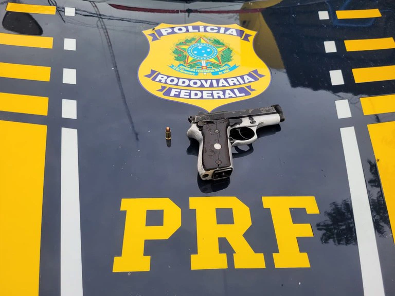 Arma de fogo apreendida durante atendimento à acidente em Picos