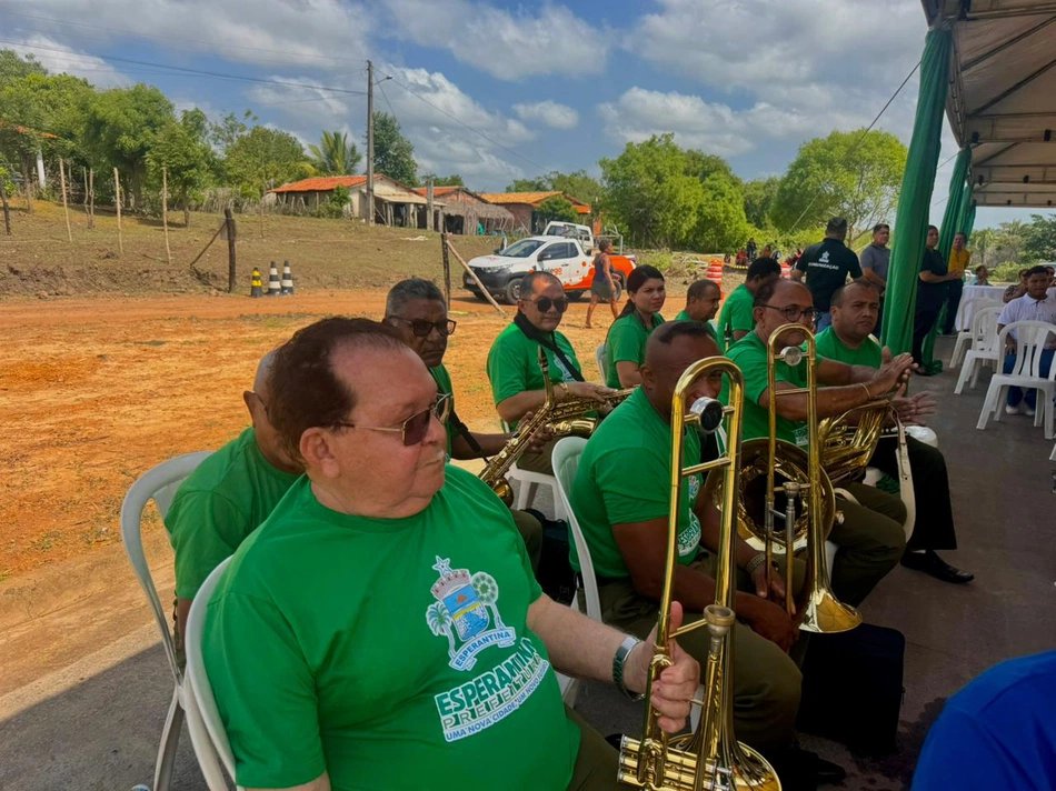 Solenidade de lançamento do Conjunto Habitacional Themístocles Sampaio em Esperantina