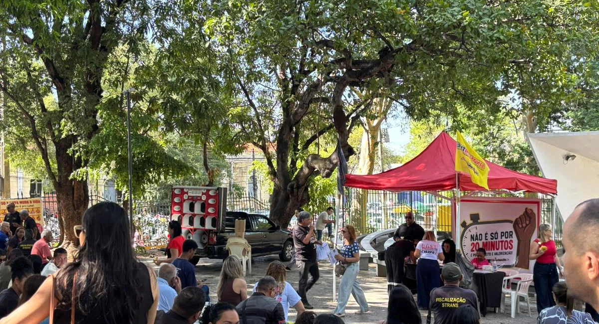 Assembleia dos professores da rede municipal de ensino