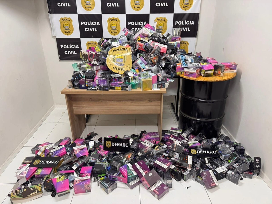 Cigarros eletrônicos apreendidos pelo Denarc