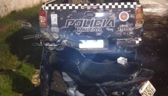 Motocicleta apreendida pela PM durante acompanhamento tático em Teresina