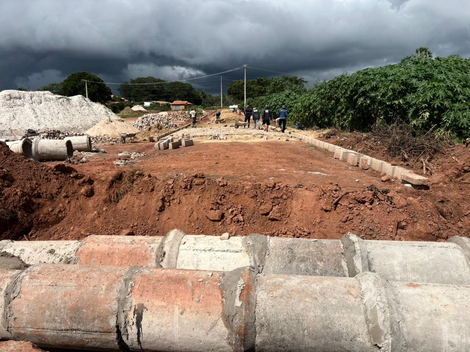 Pavimentação e continuação da Avenida Juarez Távora no bairro Nova Esperança