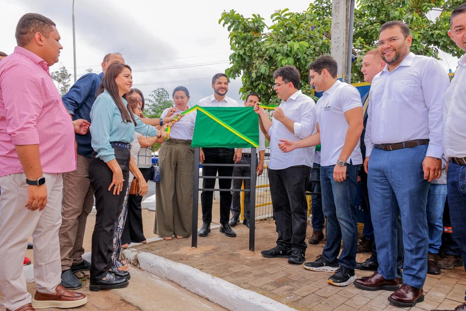 Entrega da obra de revitalização da Ponte do Mocambinho