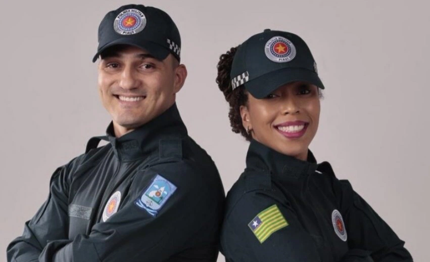 Governo do Piauí entrega novo fardamento e armamento aos policiais