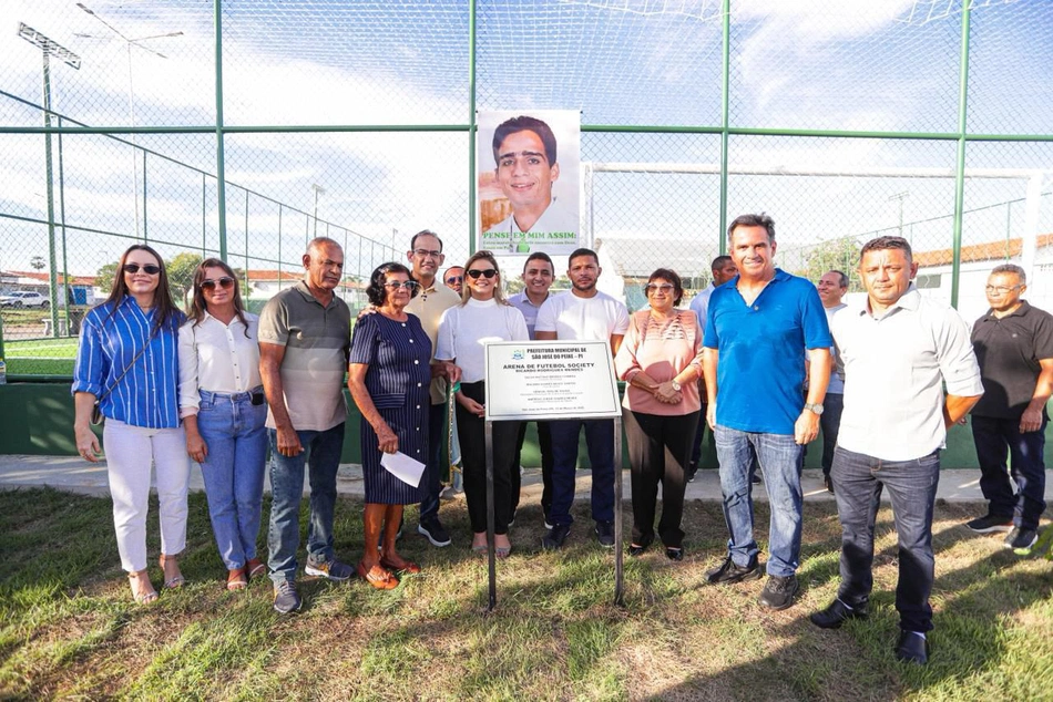 Ciro Nogueira inaugura campo e destina mais de R$ 2,8 milhões para São José do Peixe