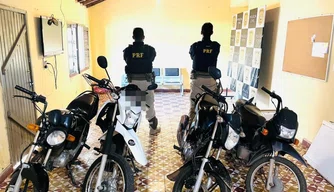 PRF recupera 5 motocicletas adulteradas em Barras e Teresina, dentro de 24h