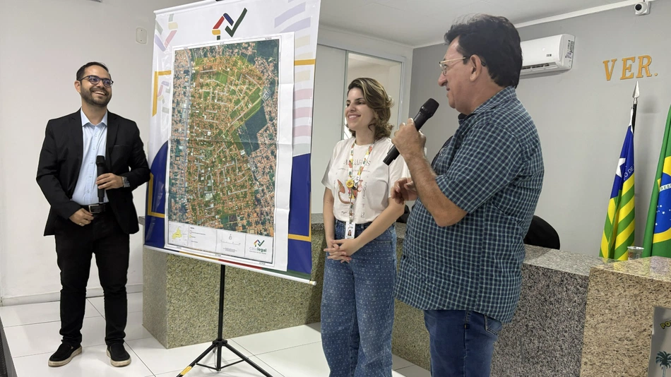 Prefeitura de Esperantina e Governo do Estado Realizam Audiência Pública do Programa Casa Legal