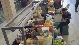 Permissionários são transferidos da Rua João Cabral para o Mercado São José