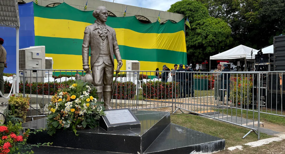 Solenidade Militar Alusiva ao Dia de Tiradentes