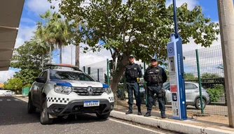 Totem inteligente com botão de emergência ajuda a recuperar moto roubada em Teresina