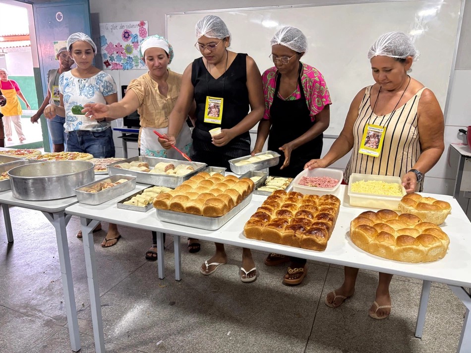 Secretaria de Assistência Social promove Oficinas Profissionalizantes na Escola Maria Pinheiro de Castro