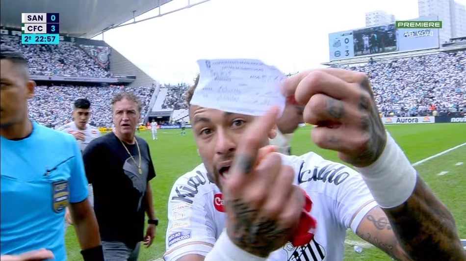 Neymar é substituído por engano