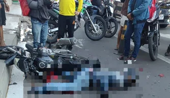 Motociclista morre após ser atingido por caminhão em avenida no bairro Dirceu I em Teresina