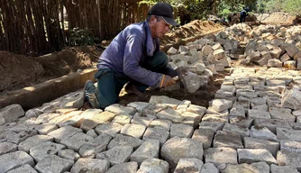 Prefeitura de Esperantina avança com obras de pavimentação em Canto da Palmeira