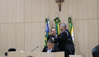 Leandro Maciel é empossado como procurador-geral do MPC no TCE-PI