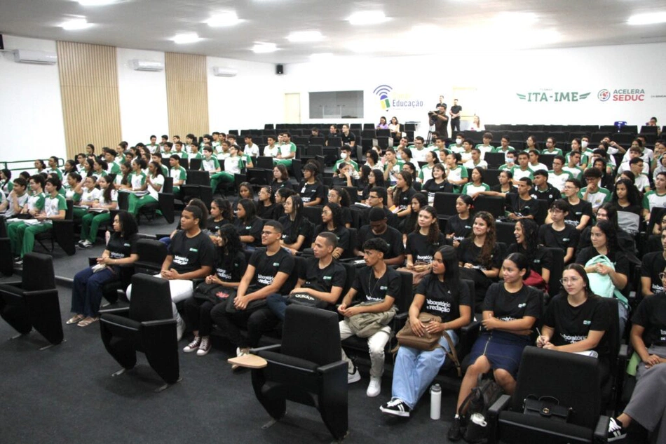 Seduc inicia aulas de preparação para a redação do Enem aos estudantes piauienses