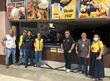 Fiscais do Procon durante vistoria na Beer Store em Teresina