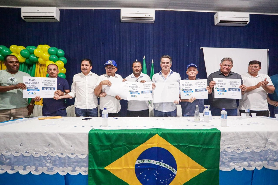 Senador Ciro Nogueira durante agenda em Elesbão Veloso