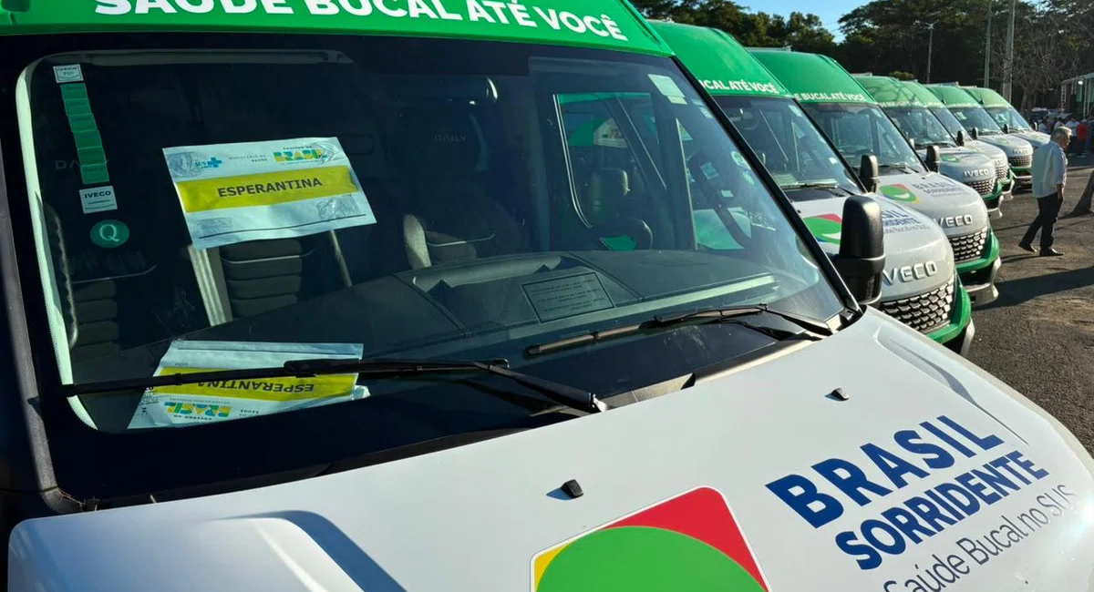 Esperantina recebe Unidade Odontológica Móvel para fortalecer a saúde bucal