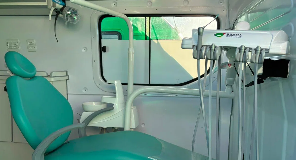 Esperantina recebe Unidade Odontológica Móvel para fortalecer a saúde bucal